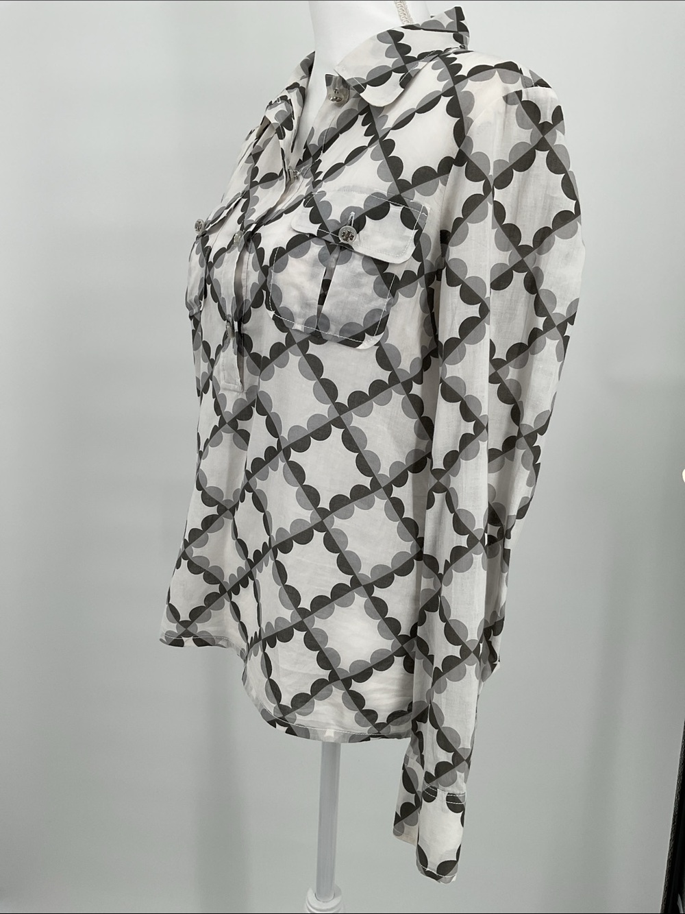 Tory Burch Logo Print Cotton Popover Utility Blouse Women’s 8 Gray White - Picture 3 of 14